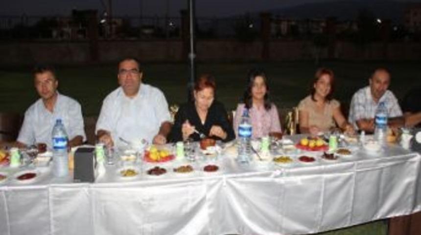 Kaymakam Okur Şehit Ve Gazi Ailelerini İftarda Buluşturdu