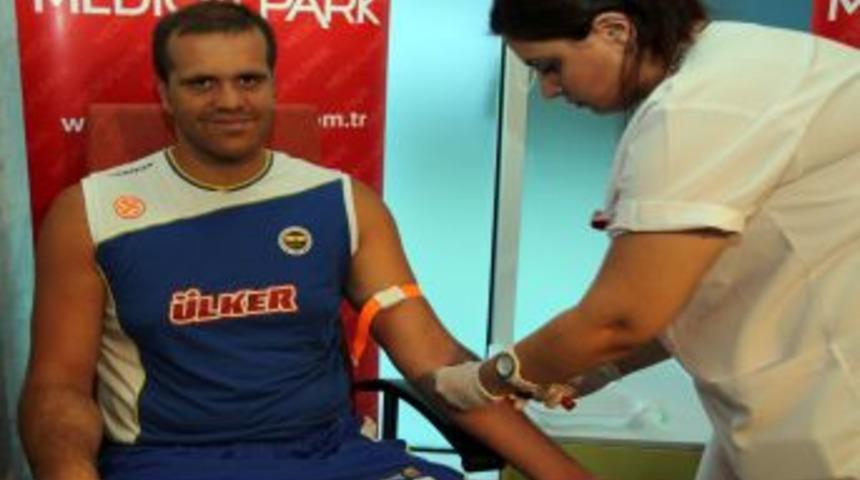 Fenerbah&ccedil;e &Uuml;lker, Yeni Sezon &Ouml;ncesi Sağlık Kontrol&uuml;nden Ge&ccedil;ti