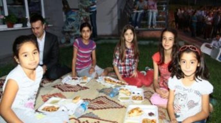 Başkan Karaosmanoğlu Kent Konut Sakinleri İle Oru&ccedil; A&ccedil;tı