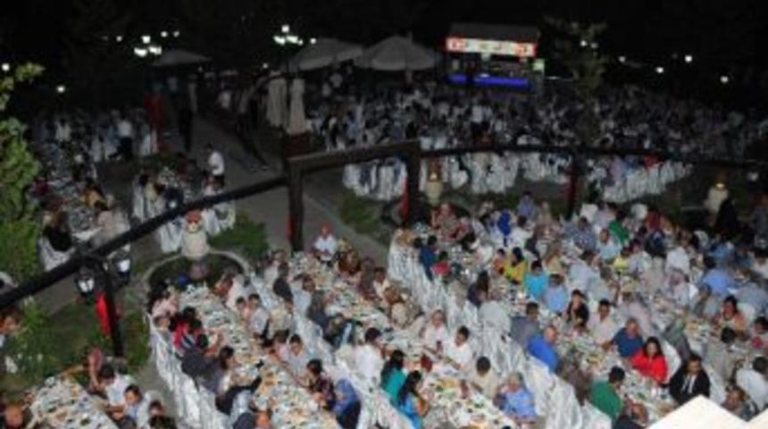 Vali Daş&ouml;z Şehit Aileleri Ve Gaziler İle İftar Yemeğinde Buluştu