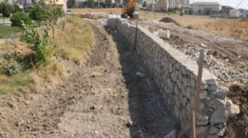 Bergama&rsquo;daki Dereler Islah Ediliyor