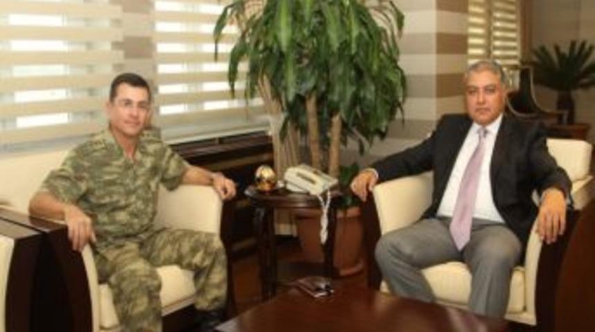 Ağrı Valisi Tekinarslan Tebrikleri Kabul Etti