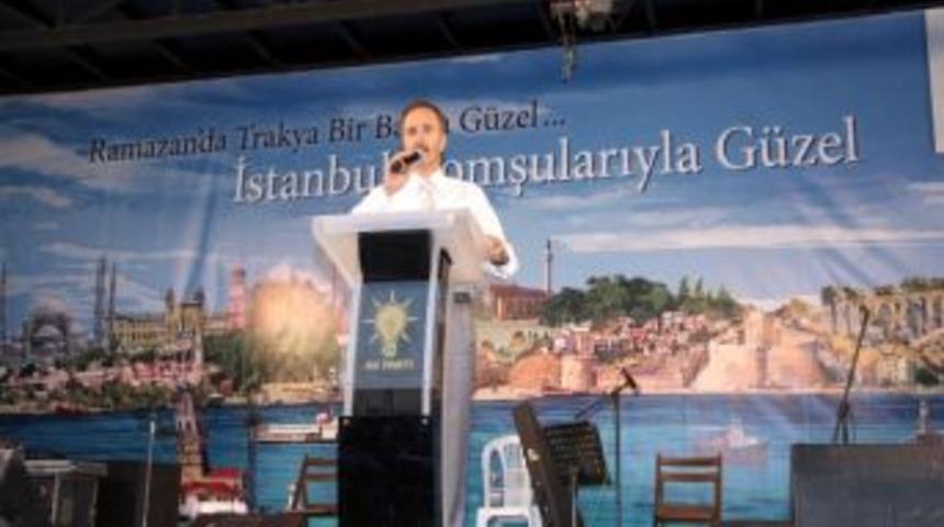 K&uuml;&ccedil;&uuml;k&ccedil;ekmeceliler Hayrabolu&rsquo;da Binlerce Kişiyle İftar A&ccedil;tı