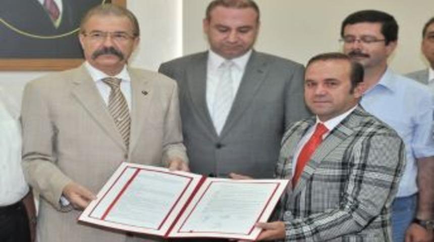 Hayırsever İş Adamı Osmaniye’de Okul Yaptıracak