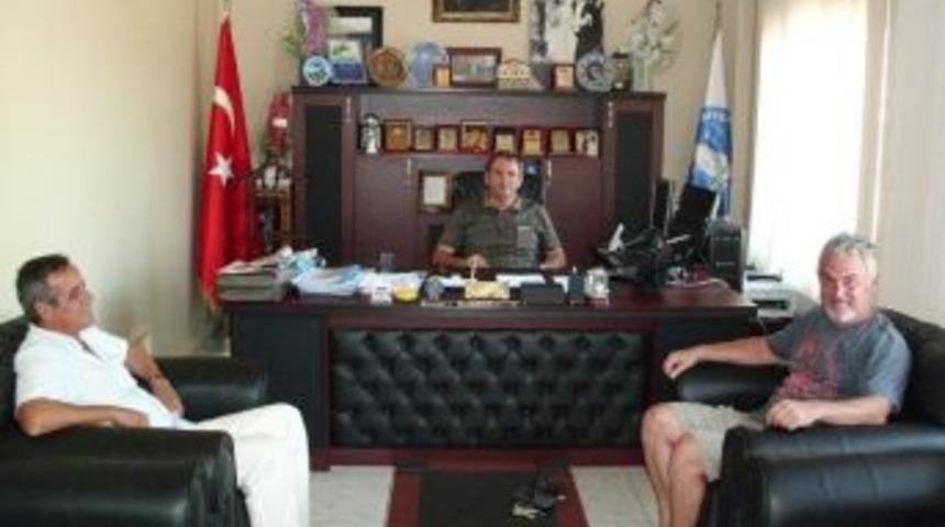 Cihan Okan&rsquo;dan K&uuml;&ccedil;&uuml;kk&ouml;y Belediye Başkanı Mesut Ergin&rsquo;e Ziyaret