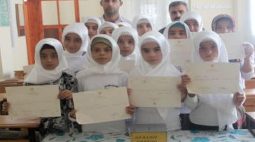 Kur'an Kursu &Ouml;ğrencileri Arakanlı M&uuml;sl&uuml;manları Unutmadı