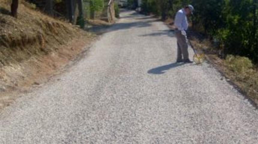 &Ouml;zel İdare K&ouml;y Yollarındaki &Ccedil;alışmalarını S&uuml;rd&uuml;r&uuml;yor