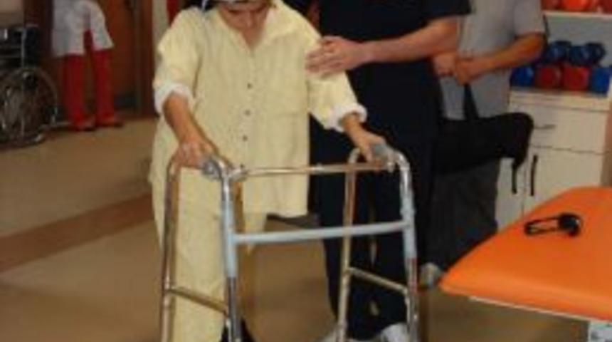 G&ouml;rd&uuml;ğ&uuml; Tedaviyle 28 Yıl Sonra Y&uuml;r&uuml;meye Başladı