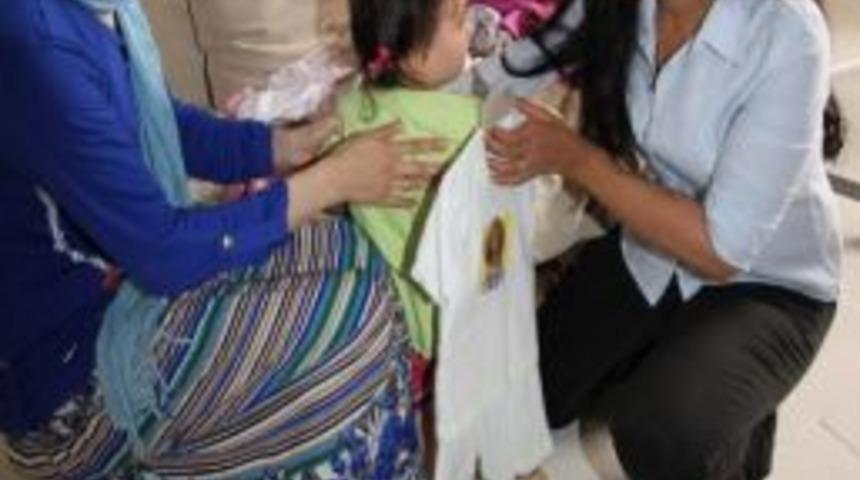 Konak Giysi Bankası'nda Bayramlıklar Hazır