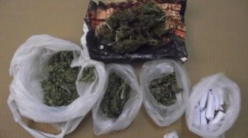 Sel&ccedil;uk&rsquo;ta Uyuşturucu Operasyonu