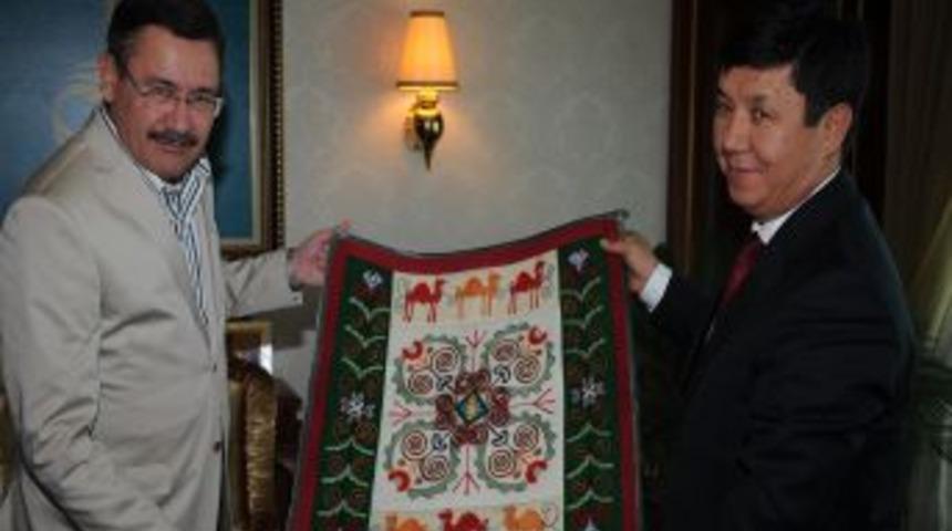 Kırgız Ekonomi Bakanı Sariyev&rsquo;den Başkan G&ouml;k&ccedil;ek&rsquo;e Ziyaret