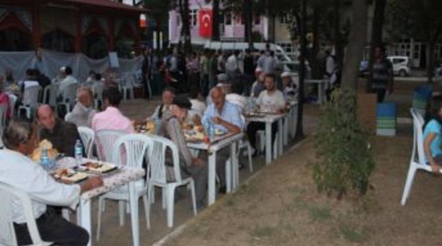 Aşırı Sıcaklarda İftar &Ccedil;adırına Alternatif