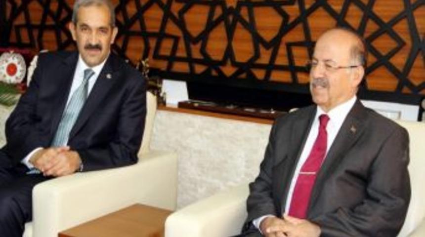 Vali Kolat’tan Belediye Başkanına Veda Ziyareti