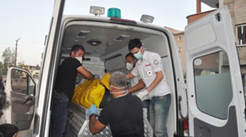 Engelli genci d&ouml;verek &ouml;ld&uuml;rd&uuml;ler