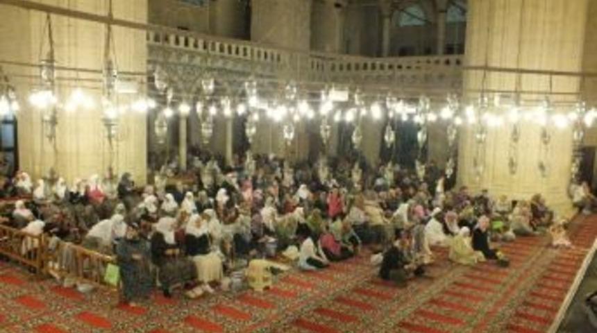 Selimiye Cami Ramazan&rsquo;da Dolup Taşıyor