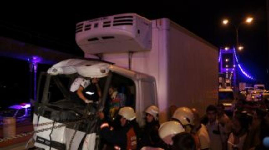 FSM K&ouml;pr&uuml;s&uuml; &Uuml;zerinde Kaza: 1 Ağır Yaralı