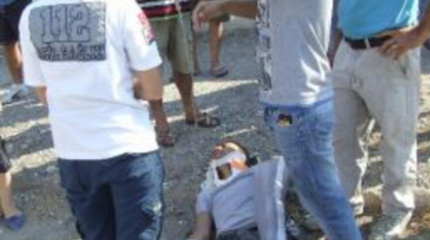 Tekerlek S&uuml;s&uuml; Kaza Yaptırdı; 2 Yaralı