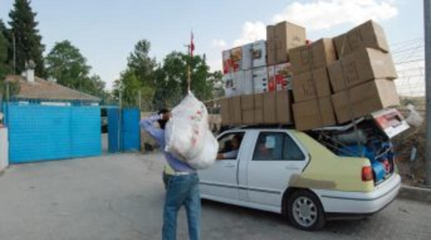 Suriyeliler Temel Ihtiya&ccedil;larını T&uuml;rkiye'den Temin Ediyor