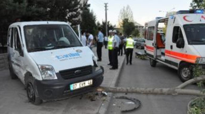 İftara Yetişmek İsterken Kaza Yaptı