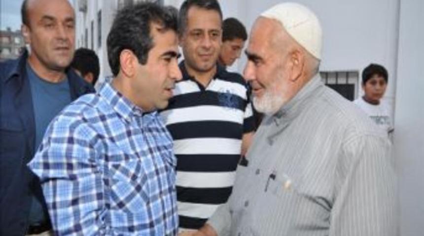 Vali G&uuml;zeloğlu Mersinlilerin Ramazan Bayramı&rsquo;nı Kutladı