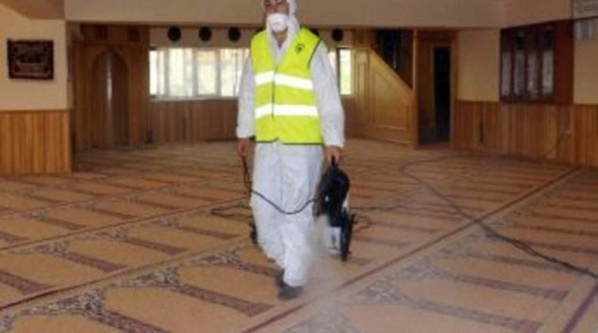 Yenimahalle'de Bayram Hazırlıkları S&uuml;r&uuml;yor