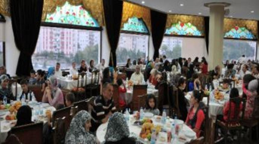 Ke&ccedil;i&ouml;ren&rsquo;de Anlamlı İftar