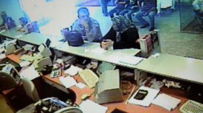 Yaşlı Kadınların 'iyilik Meleği' Dolandırıcı &Ccedil;ıktı