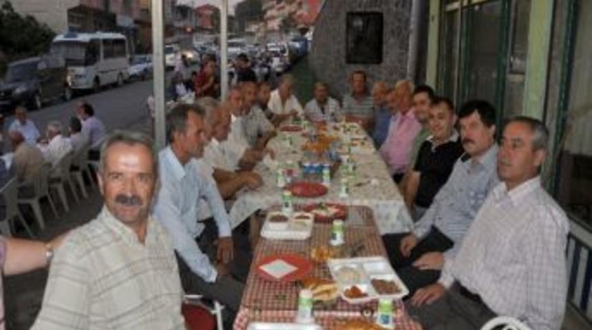 Kaptaşlılar Derneğinden İftar Yemeği