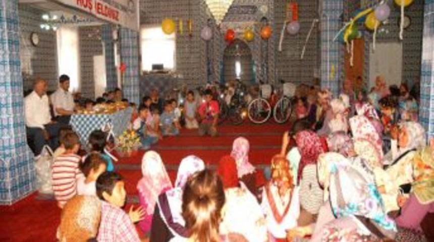 Mirac Cami İmam Hatibi Hediyeyle Yaz Kursuna Katılımı Artırdı