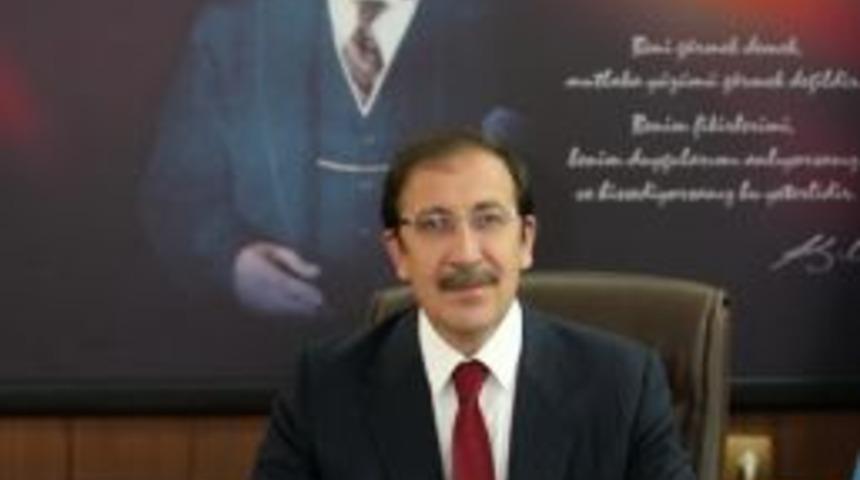 Bulutlar, İslam Aleminin Ramazan Bayramının Kutladı