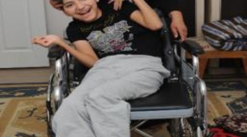 Engelliyi Sevindiren Bayram Hediyesi