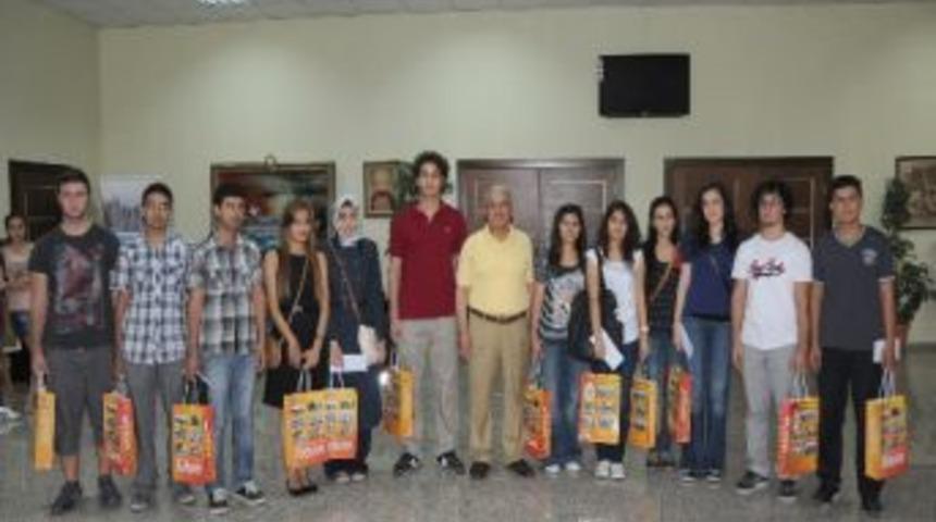 Başkan Kocamaz&rsquo;dan Başarılı &Ouml;ğrencilere Bayram Hediyesi