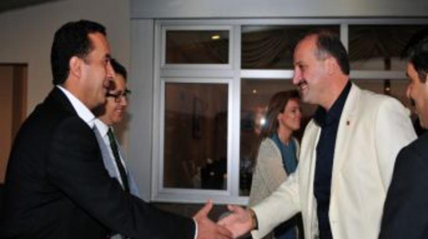 Başkan Akg&uuml;l Basın Mensuplarını İftarda Ağırladı