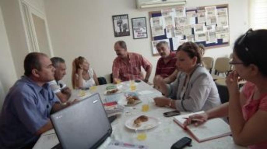 CHP&rsquo;li kadınlar 4+4+4&rsquo;&uuml; anlatacak