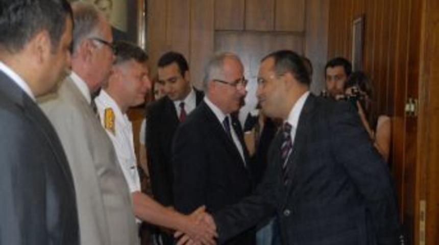 &Ccedil;anakkale&rsquo;de Erken Bayramlaşma