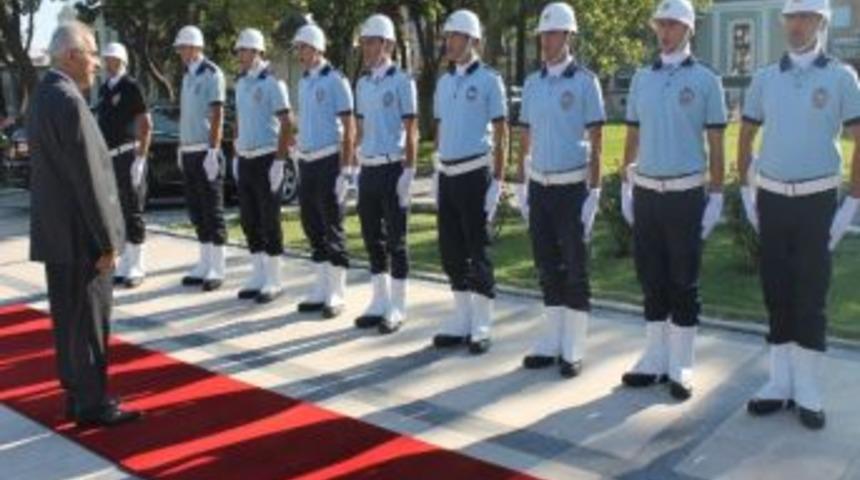 Vali Duruer Göreve Başladı