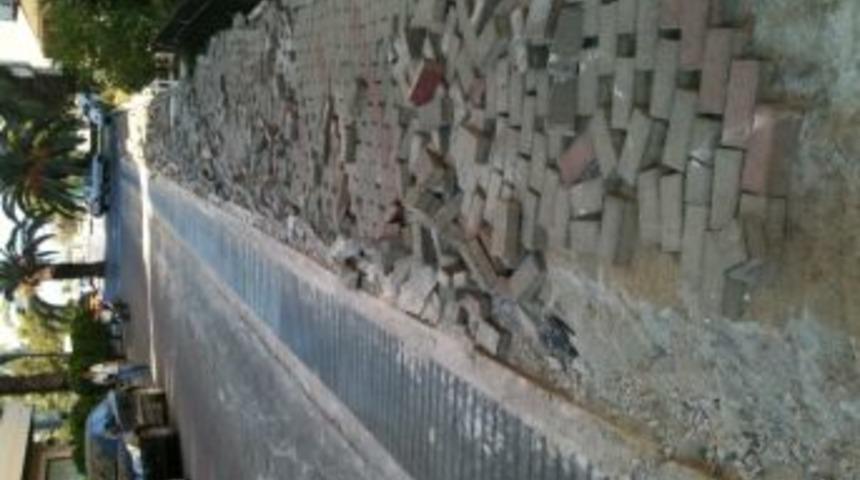 Karşıyaka'da Parke Taşı Tartışması