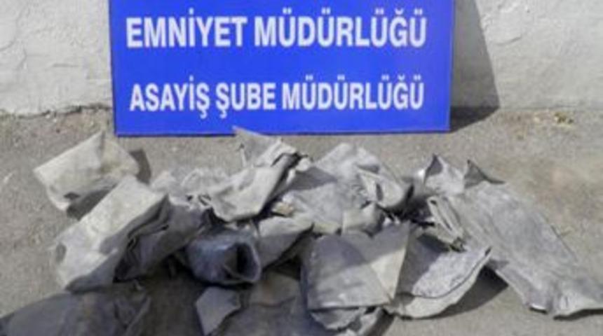 Fatih Sultan Mehmet&rsquo;in &Ouml;ğrenim G&ouml;rd&uuml;ğ&uuml; Medresenin Kurşunu &Ccedil;alındı