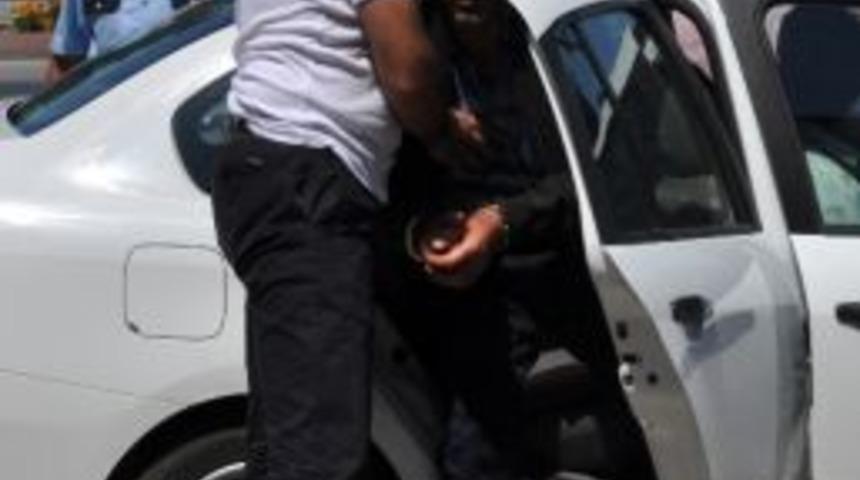 Chp'li Meclis &Uuml;yesinin Katil Zanlısı Adliyeye &Ccedil;ıkarıldı