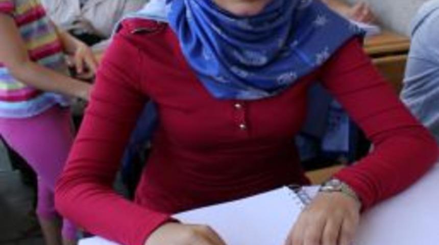 G&ouml;rme Engelliler G&ouml;n&uuml;l G&ouml;z&uuml;yle Kur'an-ı Kerim'i Okumayı &Ouml;ğrendi