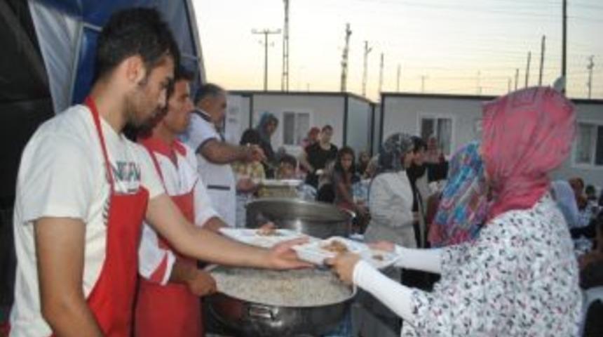 İhh&rsquo;dan Depremzedelere İftar