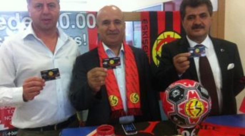 Denizbank &Ccedil;alışanları Eskişehirspor Forması Giydi