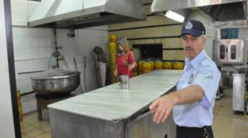 Kartepe&rsquo;de Tatlı İmalathaneleri Denetlendi