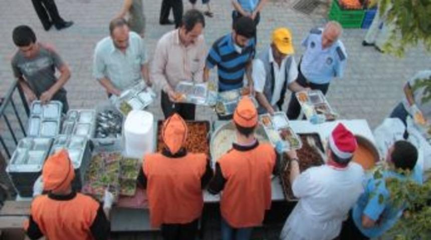 İftar Sofrası Son Kez Kuruluyor