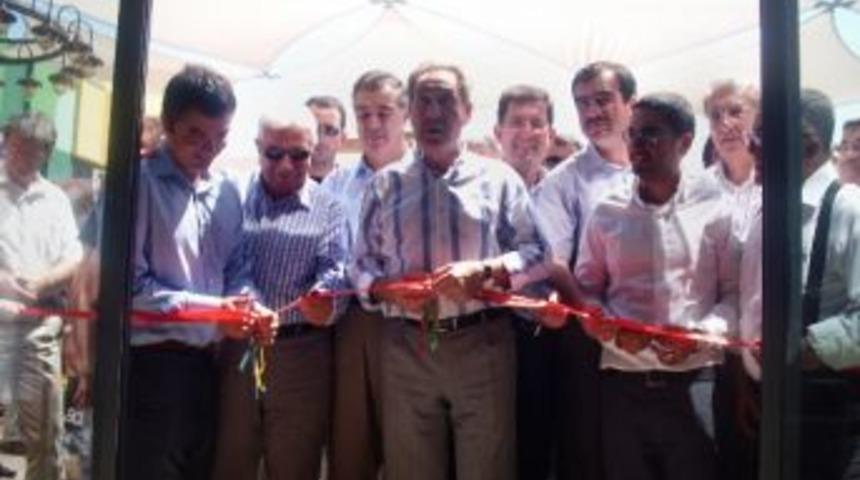 Bakan G&uuml;nay S&ouml;ke&rsquo;de D&uuml;nyanın İlk Outlet M&uuml;zesini A&ccedil;tı