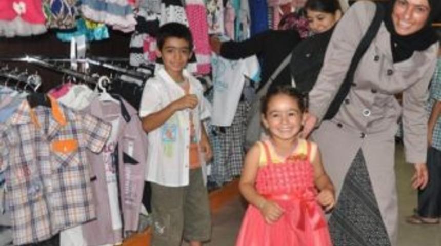 Turgutlu Belediyesi'nden Çocuklara Bayramlık