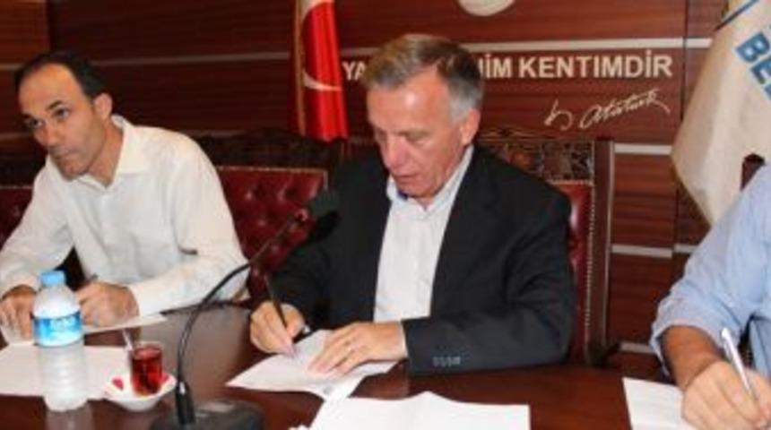 Minib&uuml;slerde d&ouml;n&uuml;ş&uuml;m i&ccedil;in imzalar atıldı