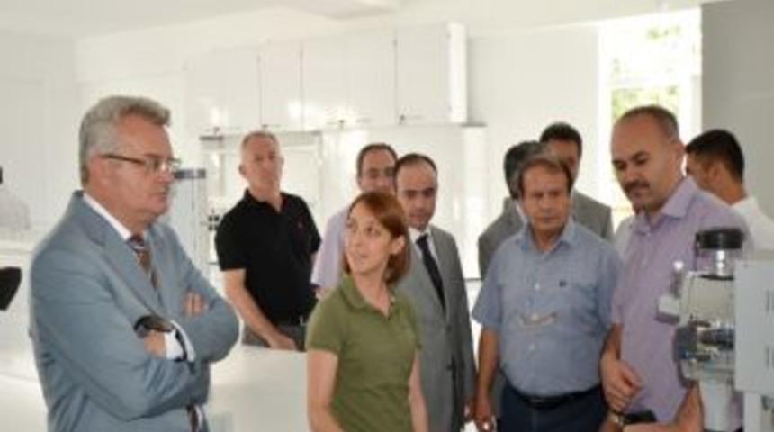 &Ouml;zcan Ve Filiz&rsquo;den Kızılırmak Myo&rsquo;ya Ziyaret