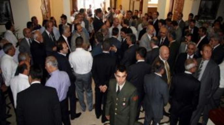 Vali Ali Kolat Sivas&rsquo;a Veda Etti