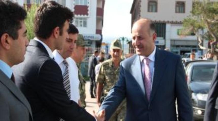 Ardahan Valisi Seyfettin Azizoğlu, G&ouml;revine Başladı